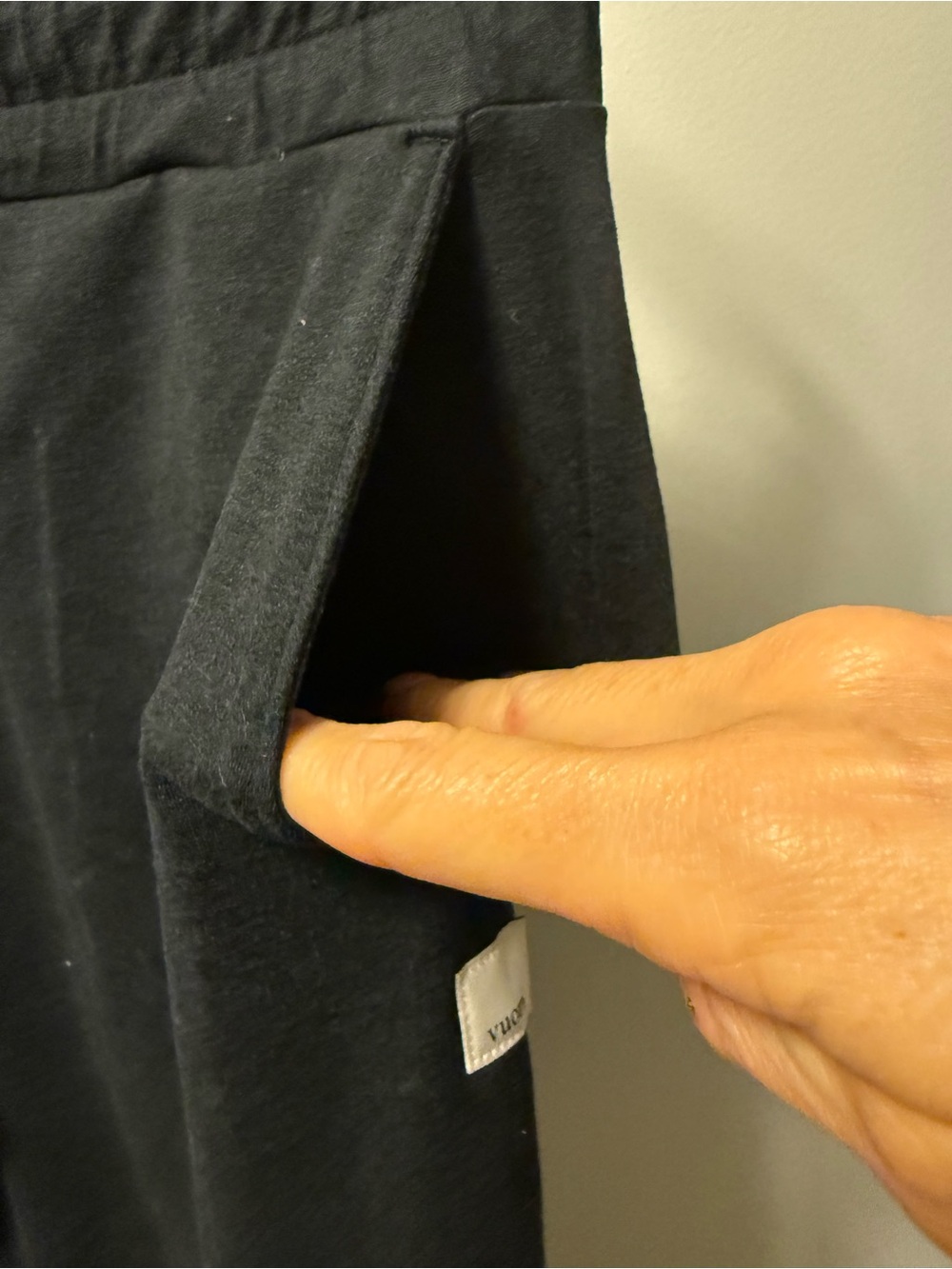 Vuori Women's Charcoal Jogger Pants - Comfortable Everyday Fit - Picture 9 of 12